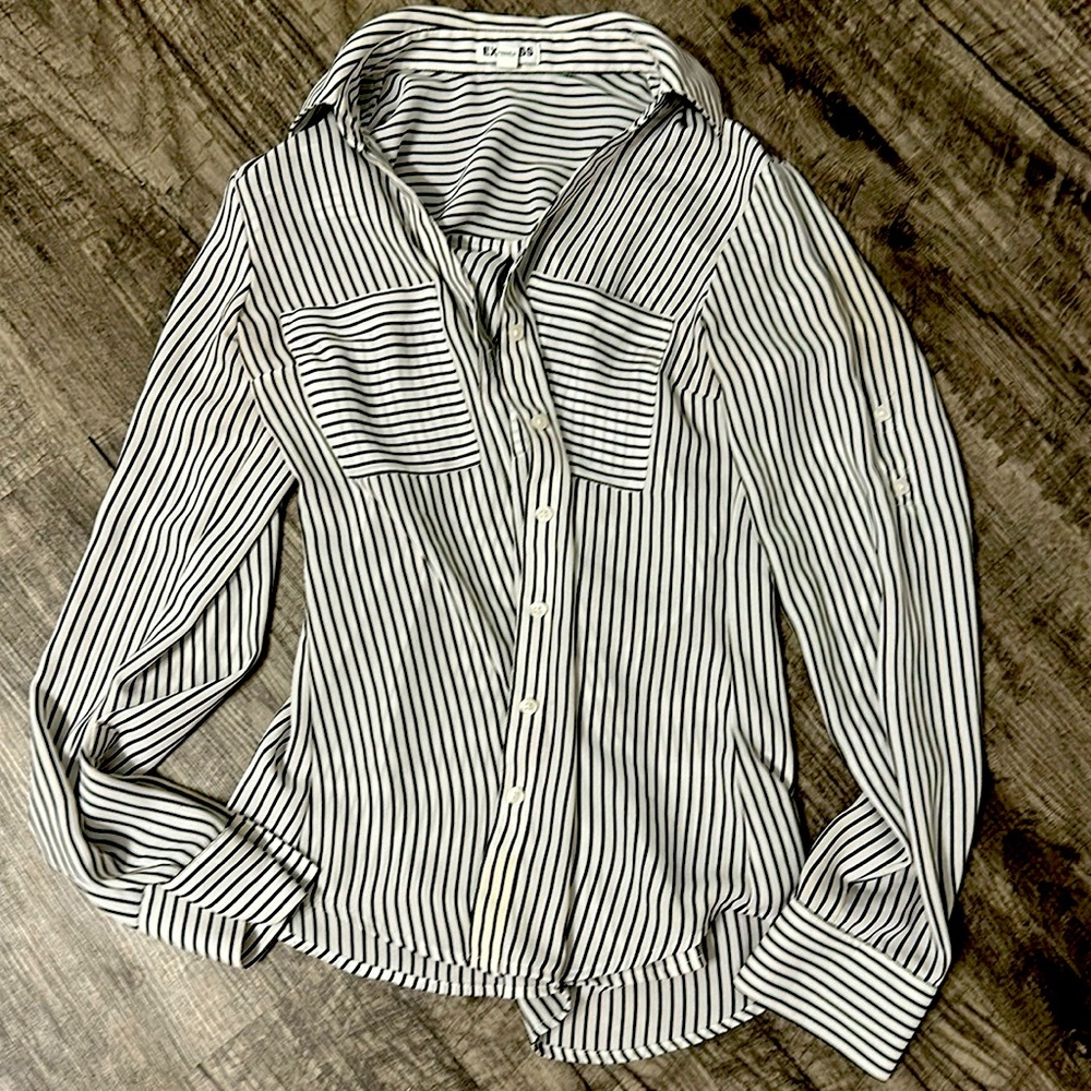 Express Portofino - long sleeve button down. XS. Black & White stripes